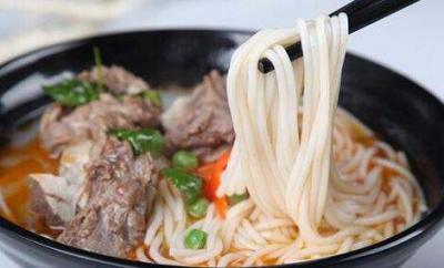四川羊肉粉技術(shù)培訓(xùn)班哪里好？全程手把手的教