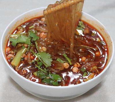 手工酸辣粉技術(shù)培訓(xùn)哪家好？