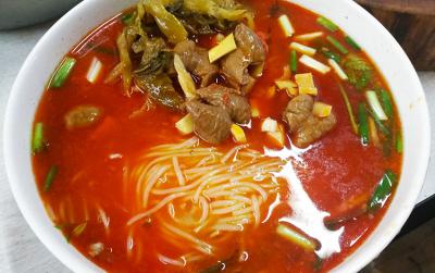 砂鍋米線技術(shù)培訓(xùn)班哪家好？適合小企業(yè)的好項目