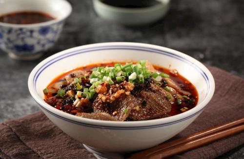 冒菜技術(shù)培訓(xùn)哪里好一點(diǎn)？成都蜀味緣冒菜培訓(xùn)